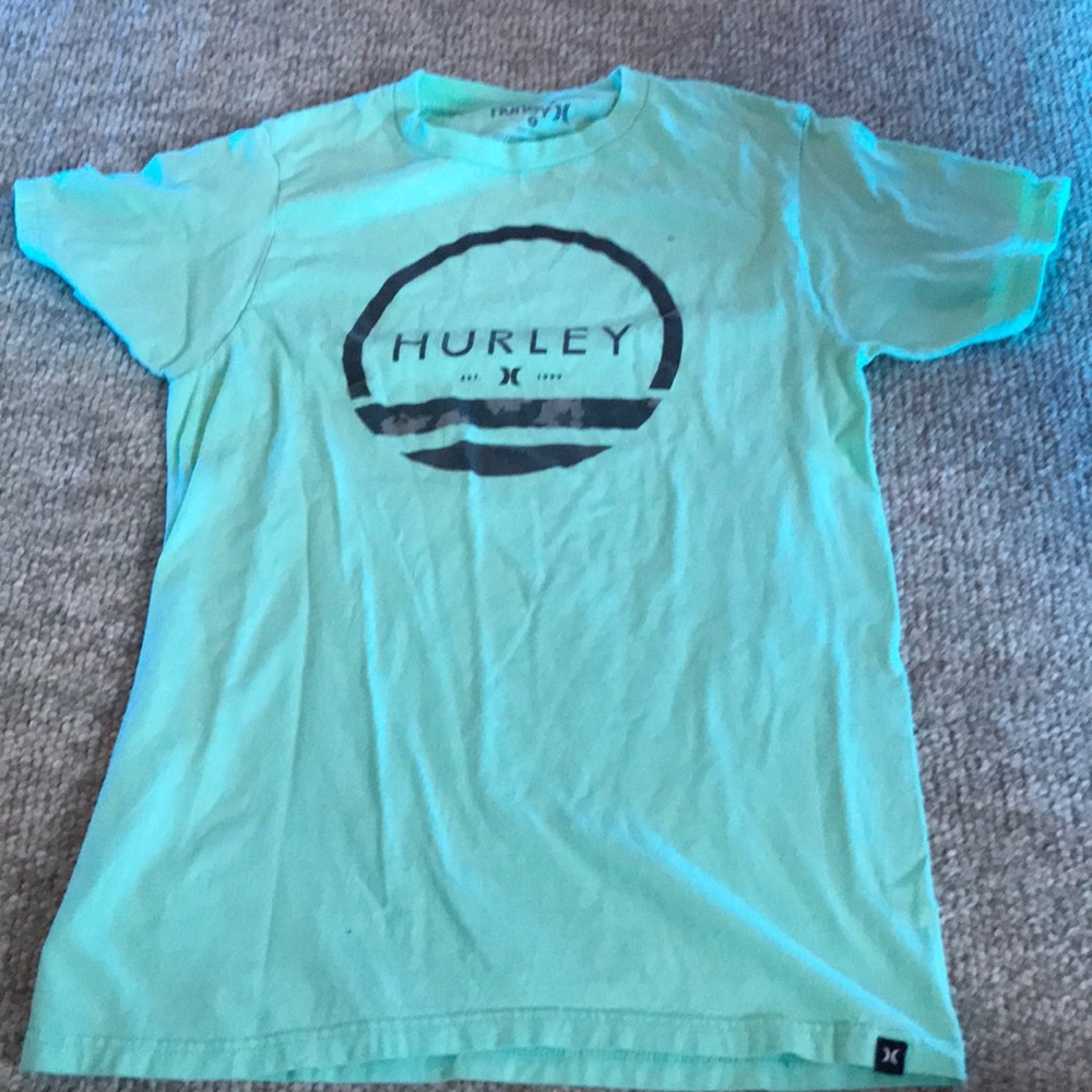 Hurley t-shirt